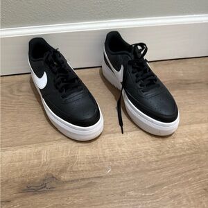 Nike womens Black Sneakers